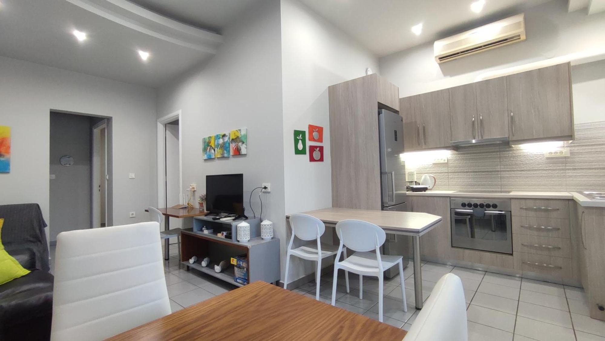 Dennis Stylish Apartment Kato Daratso Extérieur photo